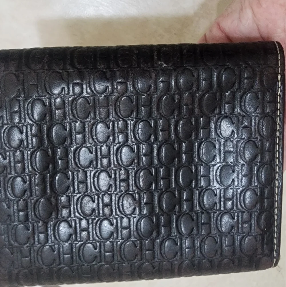 Carolina Herrera Black Embossed Wallet‎